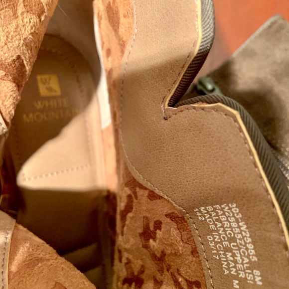 Suede olive green short boots with heel - Picture 7 of 7